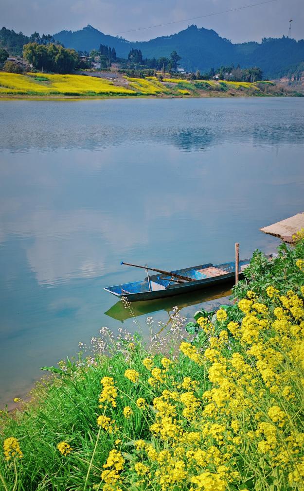 月12日在四川省乐山市中区与眉山市青神县交界处拍摄的平羌小三峡春景