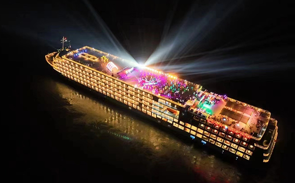 长江游轮旅行复苏绿色游轮世纪凯歌号启航