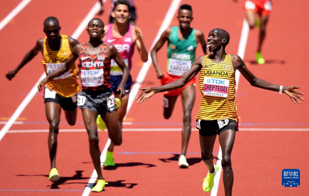 田径世锦赛：乌干达选手切普特盖夺得男子10000米冠军- 新华网客户端