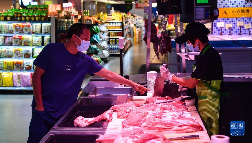 海南既防台风又抓抗疫物资供应充足