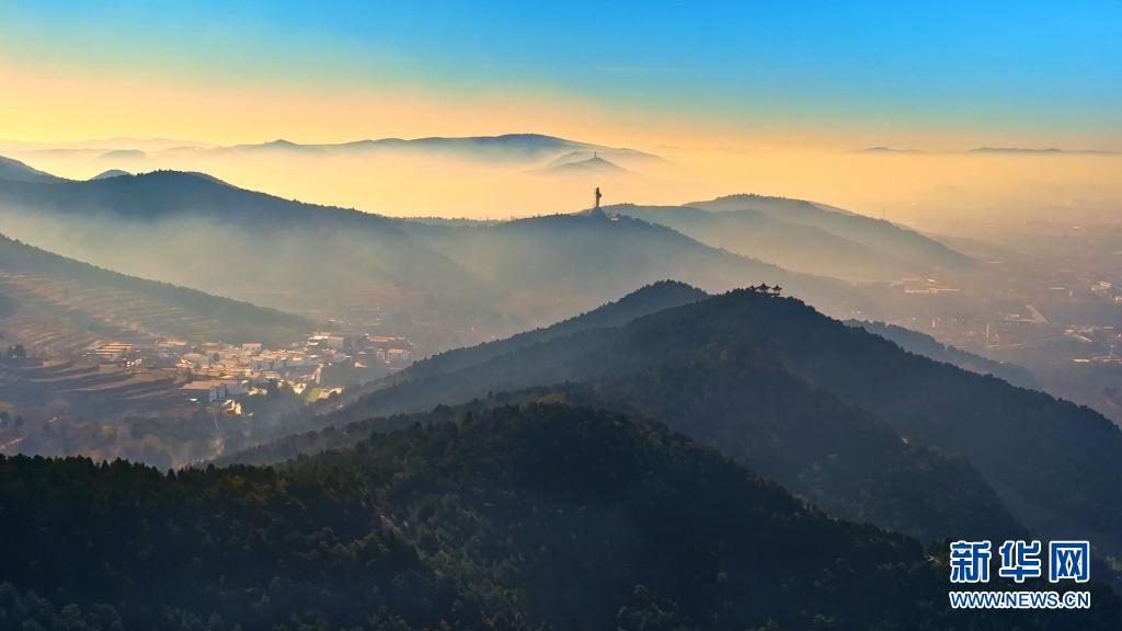 山西长治老顶山:云海翻腾 如梦似幻 - 新华网客户端