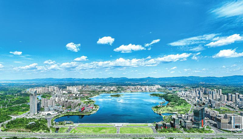 四川天府新区兴隆湖全景.