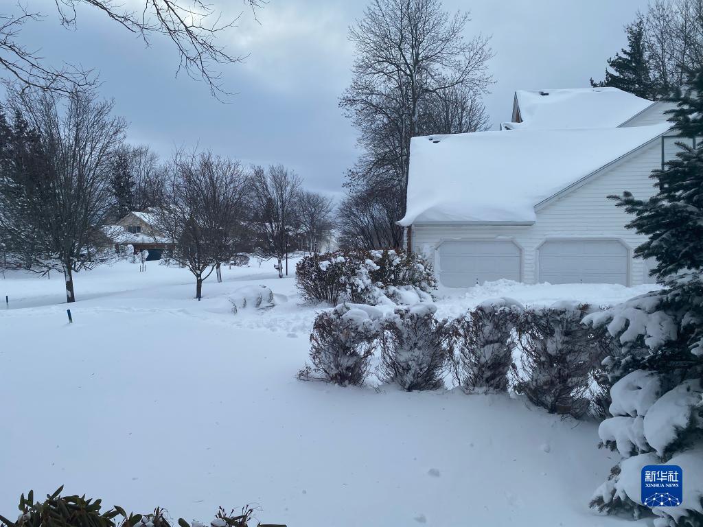 美国纽约州遭遇冬季风暴
