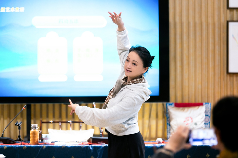 新华访谈丨浙江省人大代表王晓菁促进乡村经济长足发展奋力实现共同