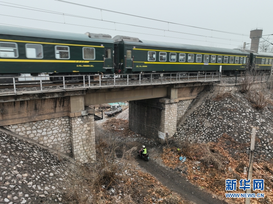 石家庄北站派出所管辖线路共20多公里,均处于闹市,线路巡防需要在各种