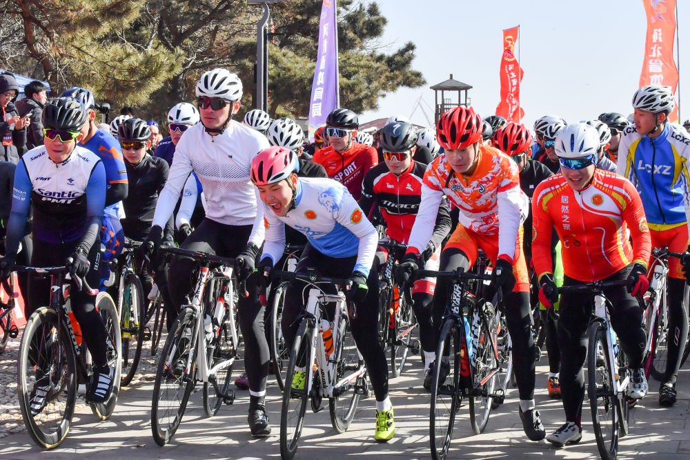 京津冀爱长城向未来自行车系列赛首站开赛