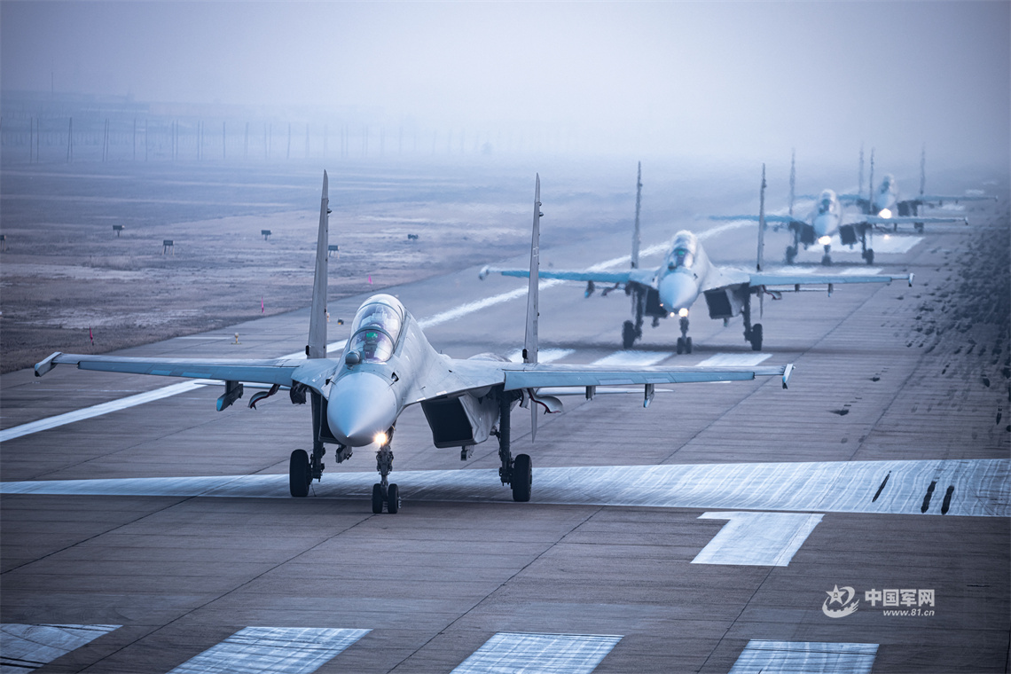 利刃出击北部战区空军航空兵某旅实战化训练