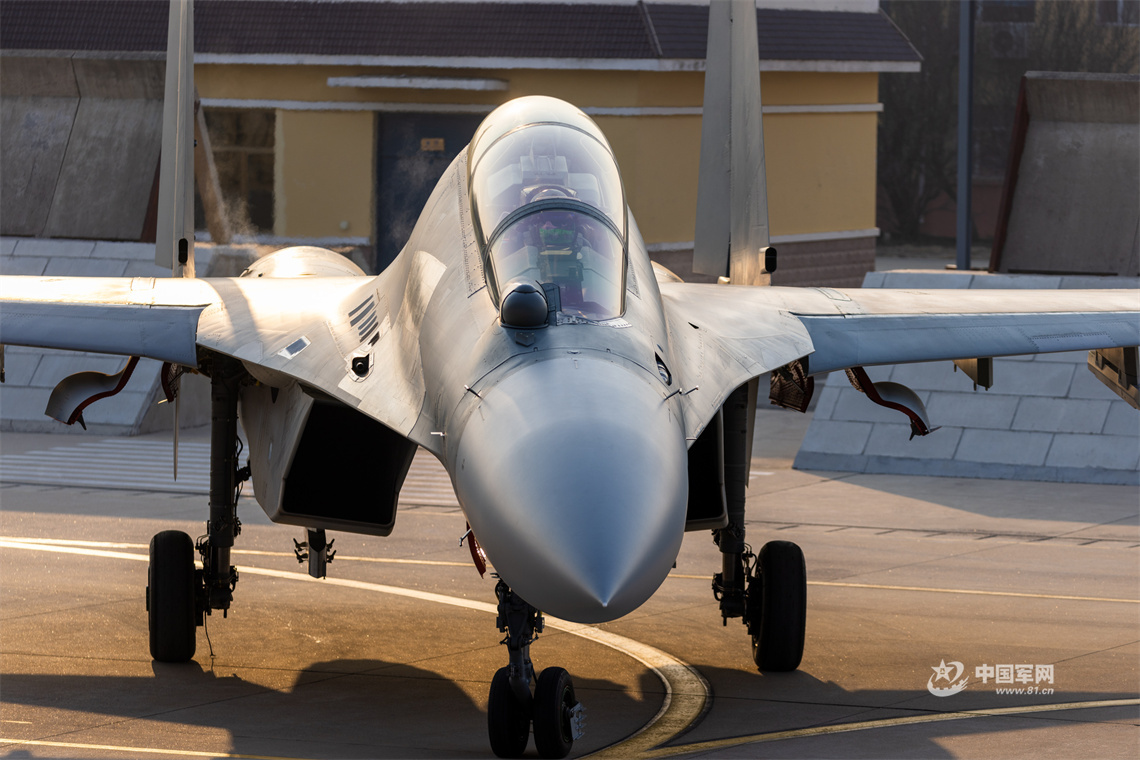 利刃出击北部战区空军航空兵某旅实战化训练