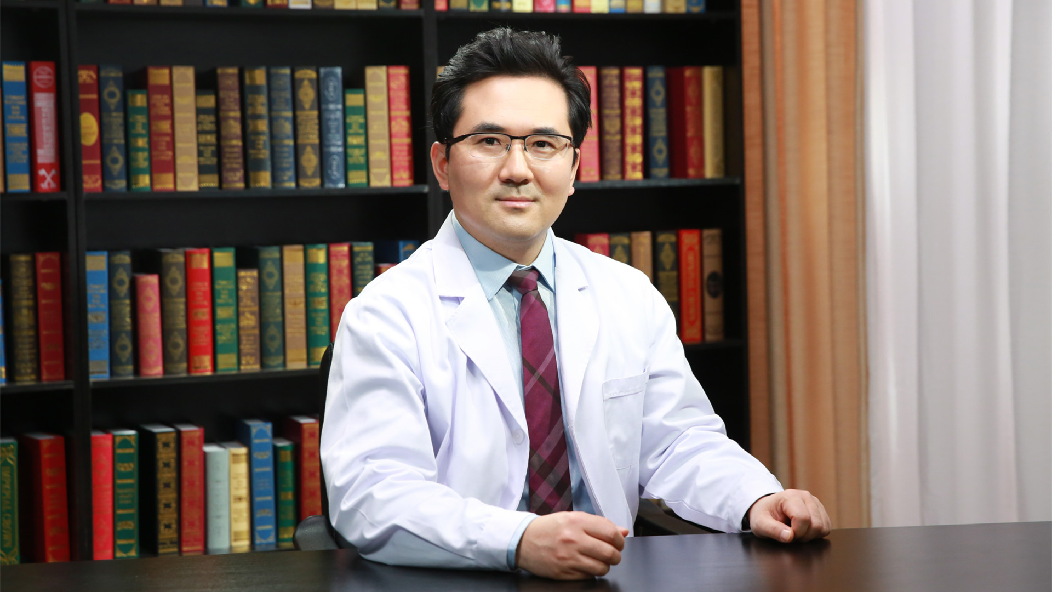 第二十五届"求是杰出青年奖"获得者潘湘斌:目的只有一个 一切为了病人