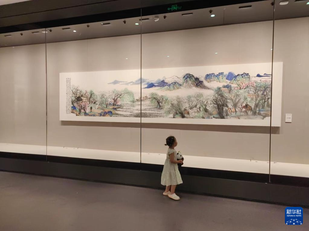 与美相遇 与诗同行——成都暑期文博游持续升温 - 新华网客户端