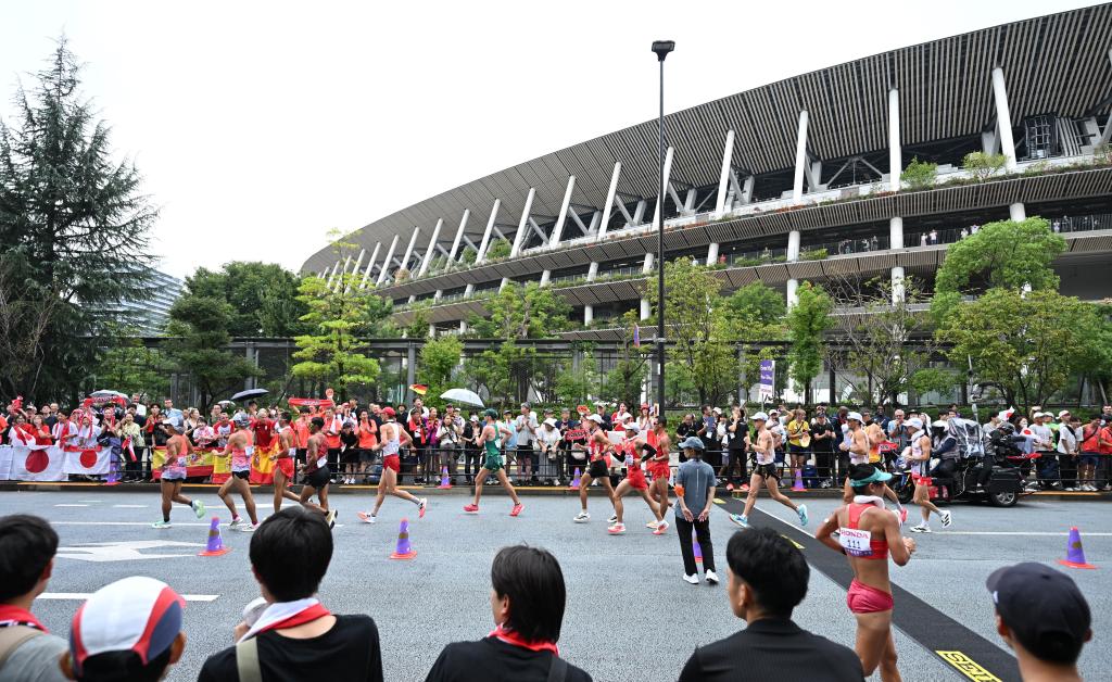 田径世锦赛：竞走——男子35公里决赛赛况 - 新华网客户端