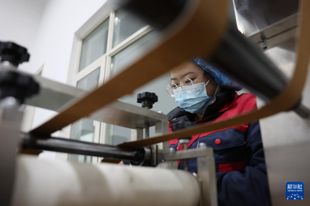 甘肃灵台：特色艾草产业赋能乡村振兴 新华网客户端 