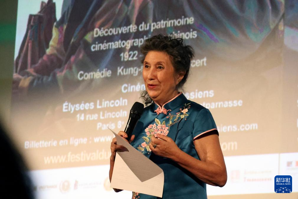 蚂蚁奋力,因劳得果——高醇芳在埃菲尔铁塔下传播中国文化的故事 新华网客户端