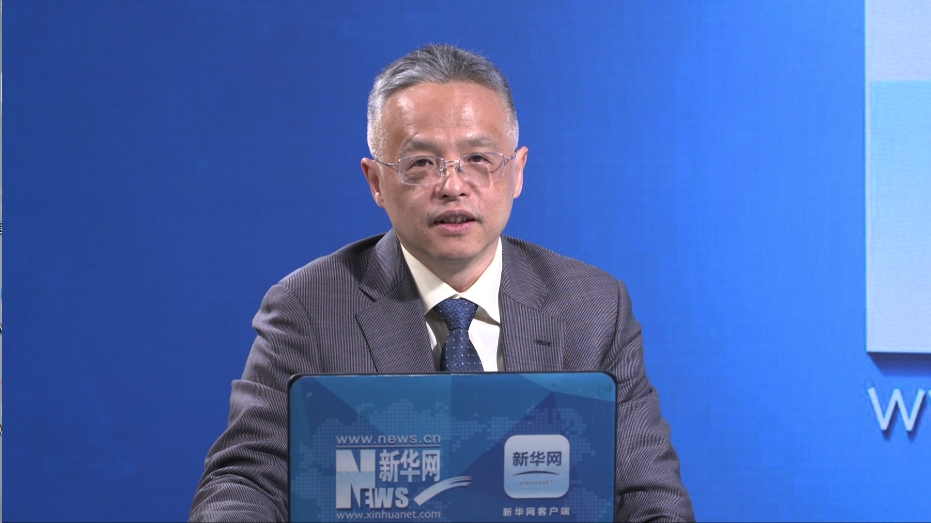微众银行人工智能首席科学家范力欣:人工智能大模型赋能各行业 学会与最新技术交流和应用是关键 - 新华网客户端