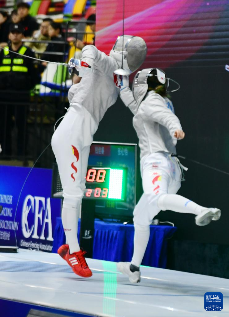击剑全国锦标赛:钱佳睿夺得女子佩剑个人冠军