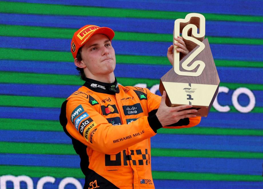 [图]F1西班牙大奖赛：皮亚斯特里夺冠 维斯塔潘第10