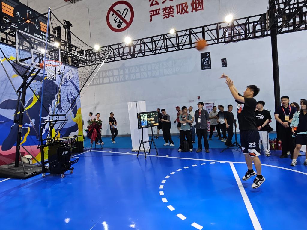 健身科技有限公司 健身器材“长眼睛” 体重管理“更懂你”——从体博会看体育用品发展新趋势