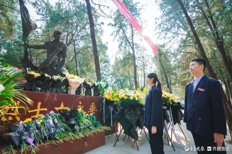 描碑致敬英雄，赓续红色血脉