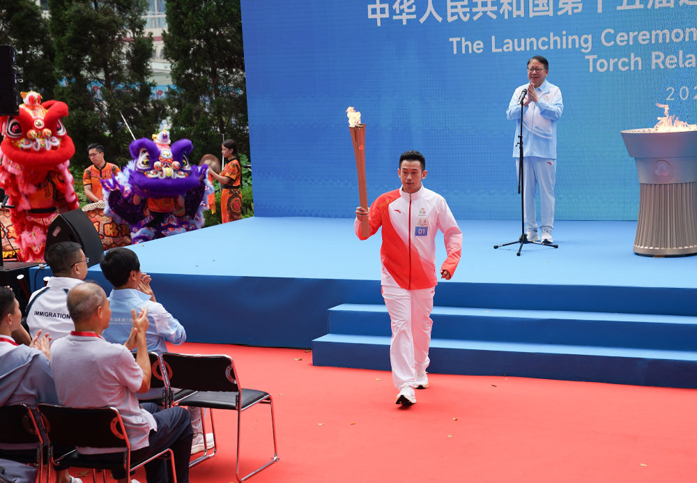 全运会|黄镇廷:香港“大圣”盼交棒 - 新华网客户端