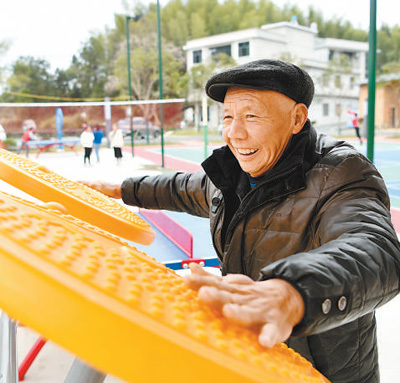 “村BA”火出圈带动乡村旅游 美丽乡村“动”起来 - 新华网客户端