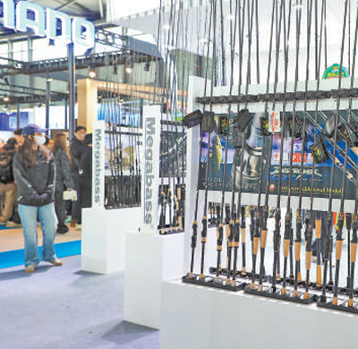 越来越多人爱上钓鱼小鱼竿钓起大产业