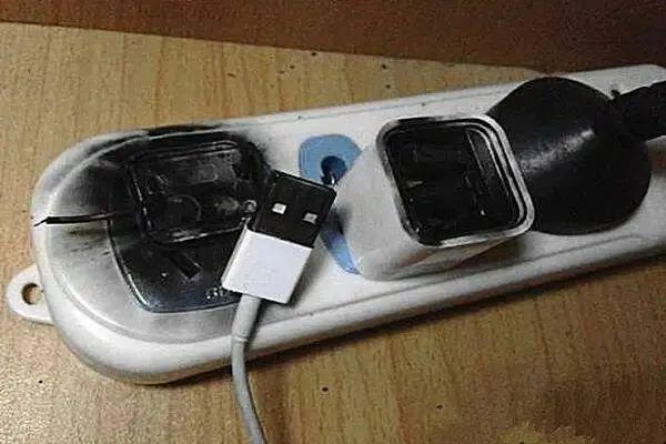 充电器长期不拔引发爆炸?看完马上想回家拔插头 - 新华网客户端