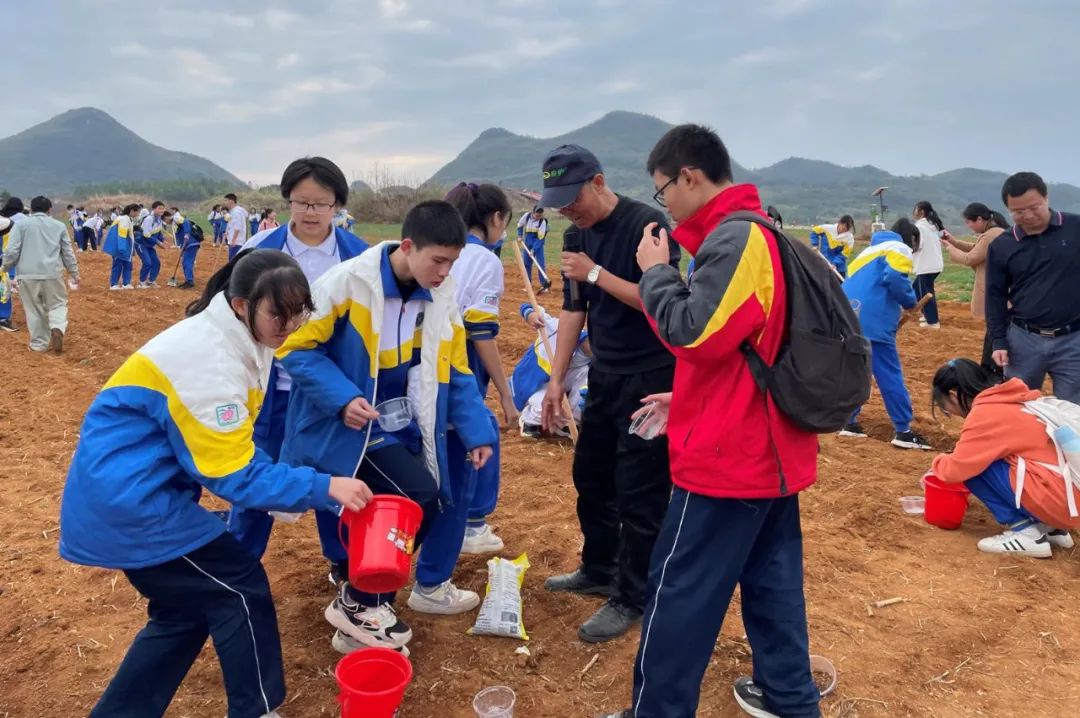 走进自然拥抱冬日连州中学开展研学劳动实践教育