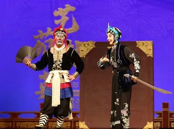 多图:武戏丑戏聚京华,龙腾虎跃斗绝技