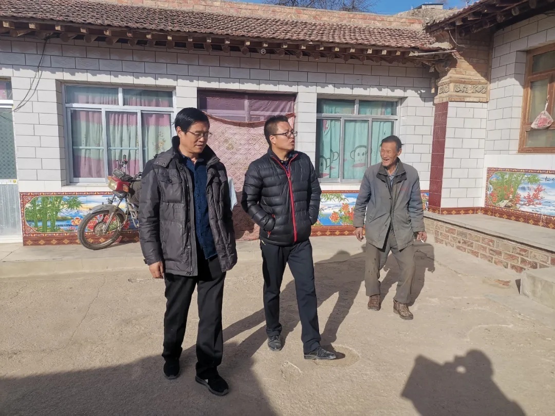 驻村故事本报记者乔丽霞白银市会宁县新智村位于会宁县城东南25公里处