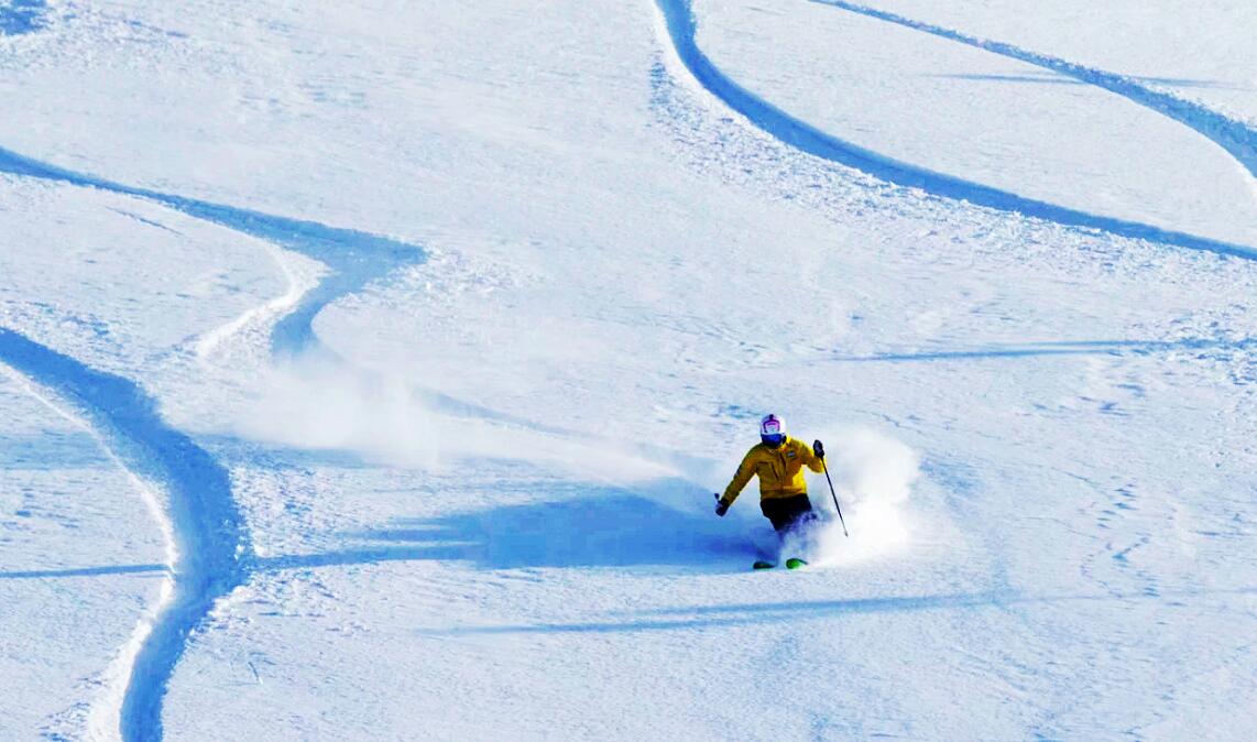 国信体育馆滑雪图片